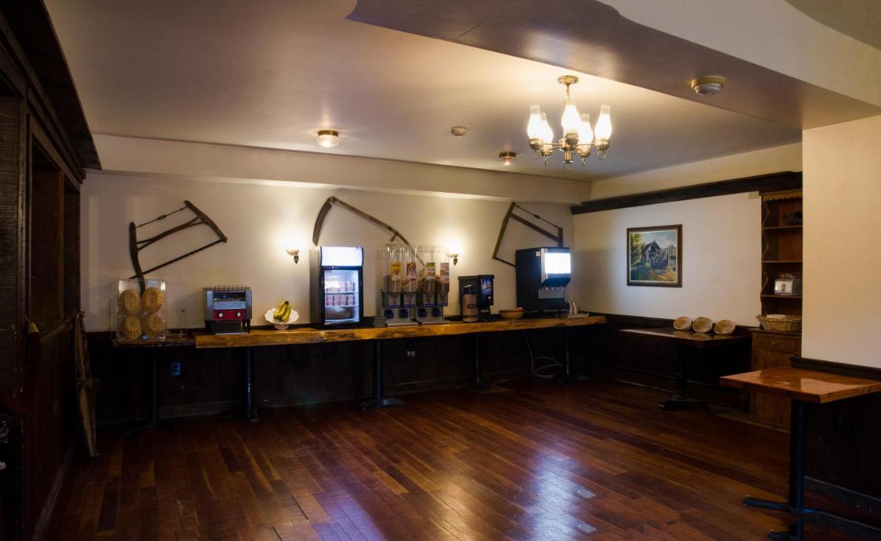 Summit Lodge 基灵顿 外观 照片